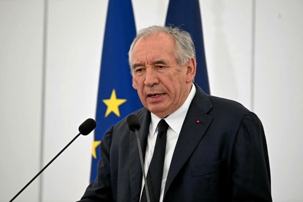 , Actualités France: Pourquoi il faut suivre François Bayrou (malgré tout) #France
