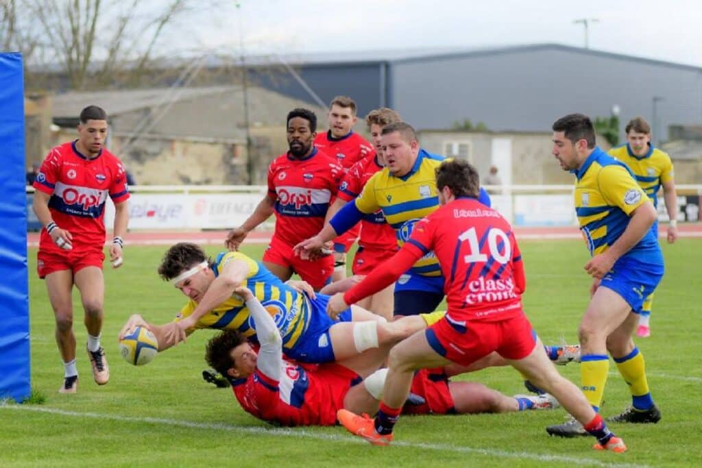 , ; Rugby (Fédérale 2) : Riom bat Antony et s’accroche au podium