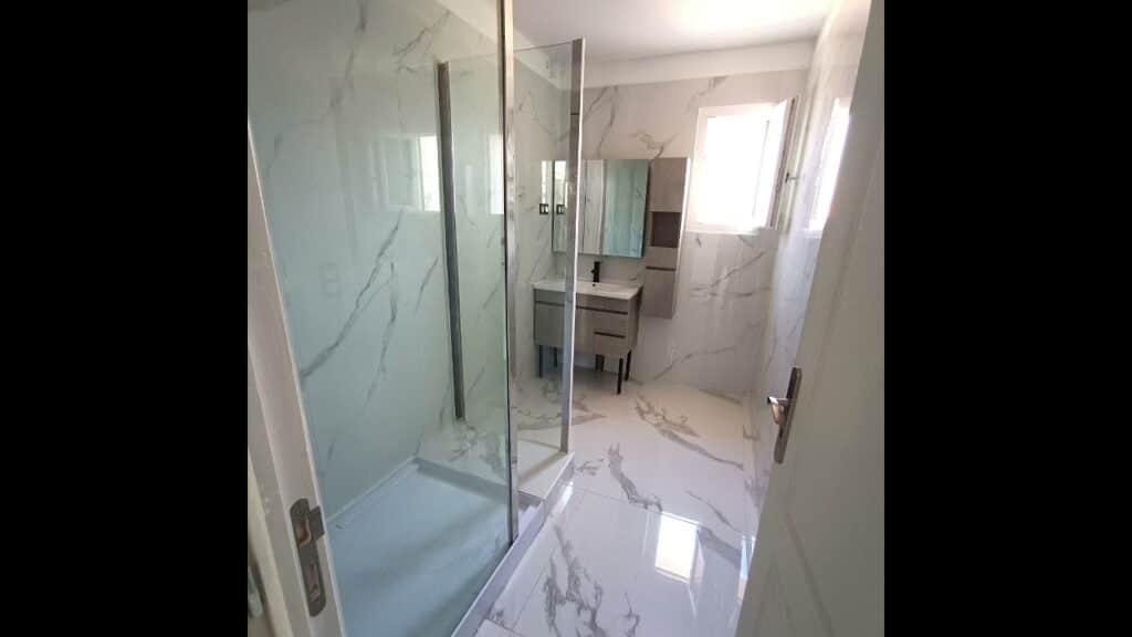 , (Clichy 92): Villa 92 M2, 3 chambres, terrain 240 M2, piscine ‐ Réalisée avec Clipchamp