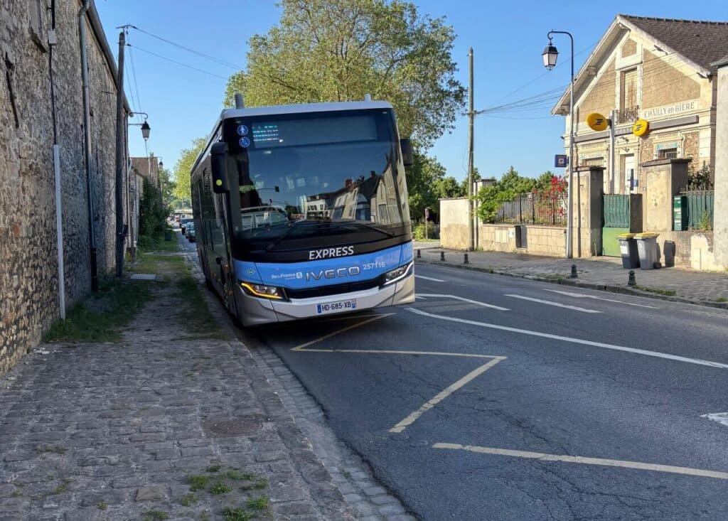 , Évry-Courcouronnes ; ça roule pour la nouvelle ligne de Car Express entre Seine-et-Marne et Essonne