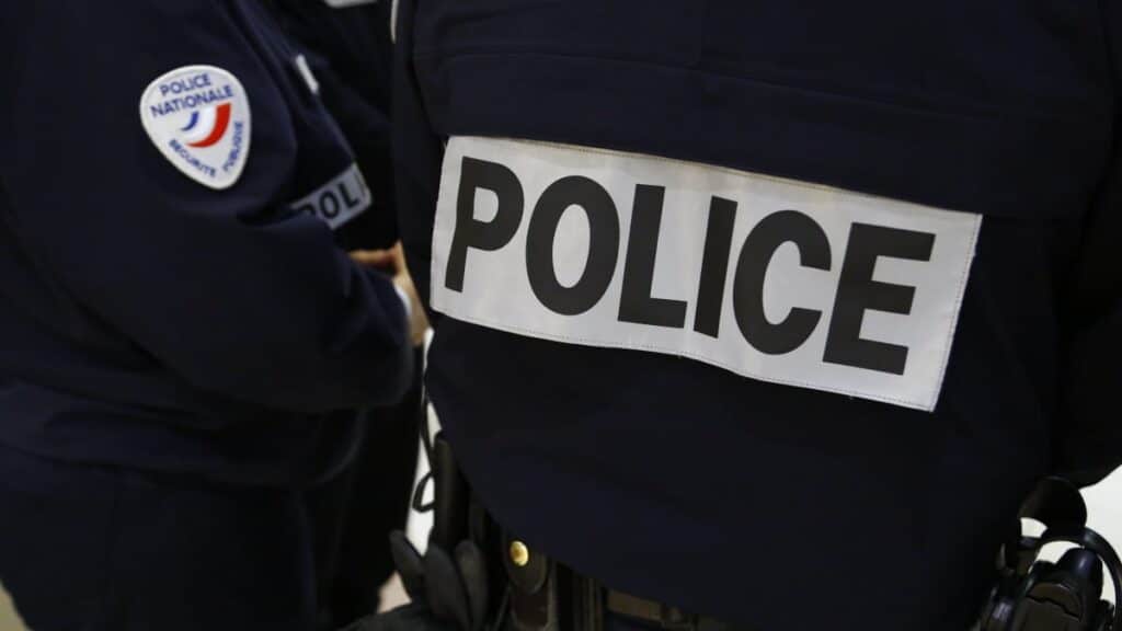 , Bobigny ; Un policier tue un homme qui le menaçait avec des couteaux à Bobigny en Seine-Saint-Denis