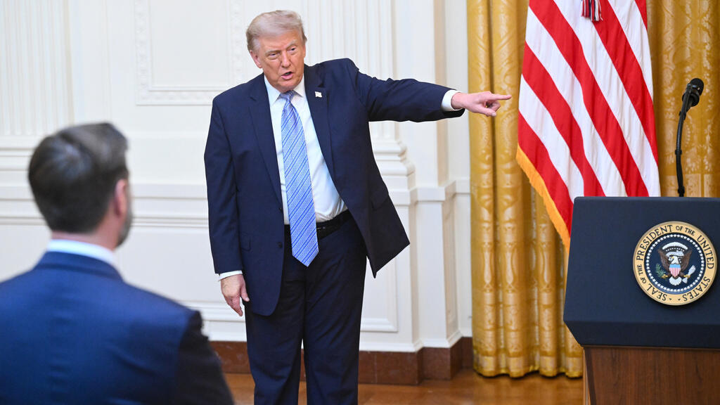 , Infos France: États-Unis : Donald Trump accuse la Chine d’ingérence électorale et sème le doute à trois mois des «midterms»