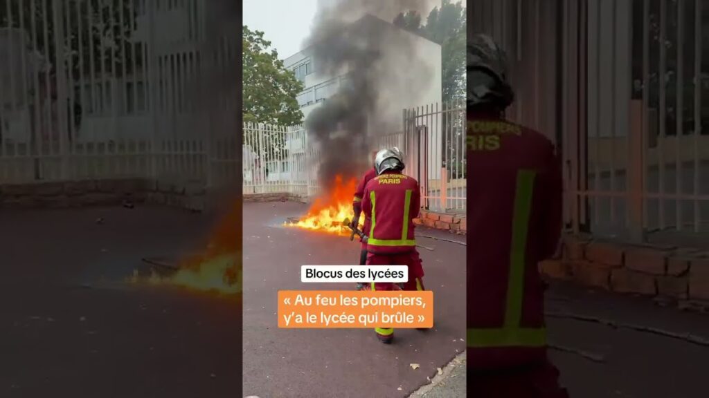 , Chelles, »Au feu les pompiers » chantent les lycéens devant le blocus du lycée Paul Eluard à Saint-Denis